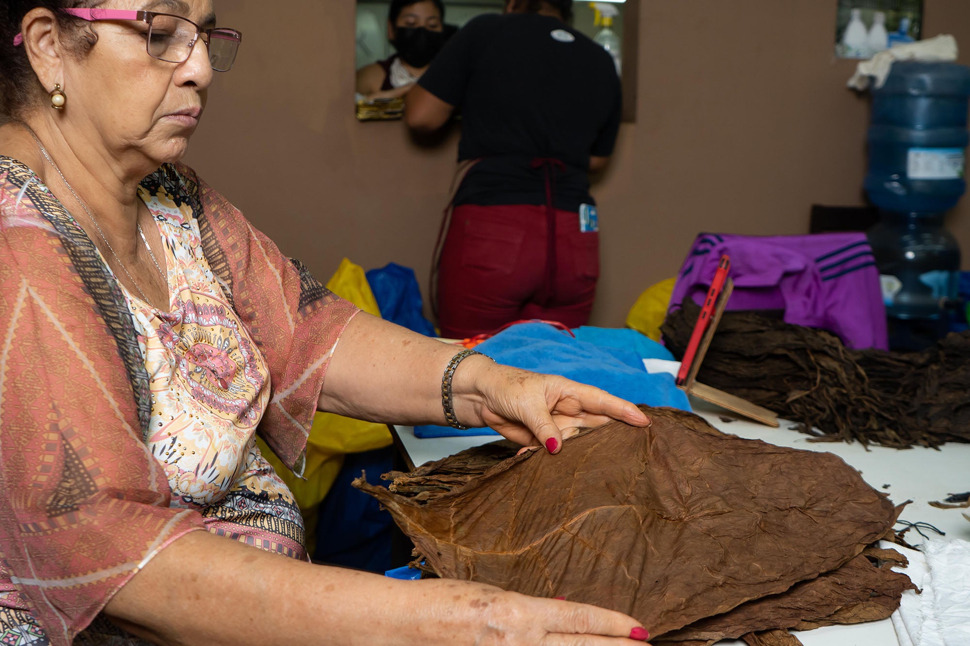 Wrapper Striping and Casing – Tabacalera Pages